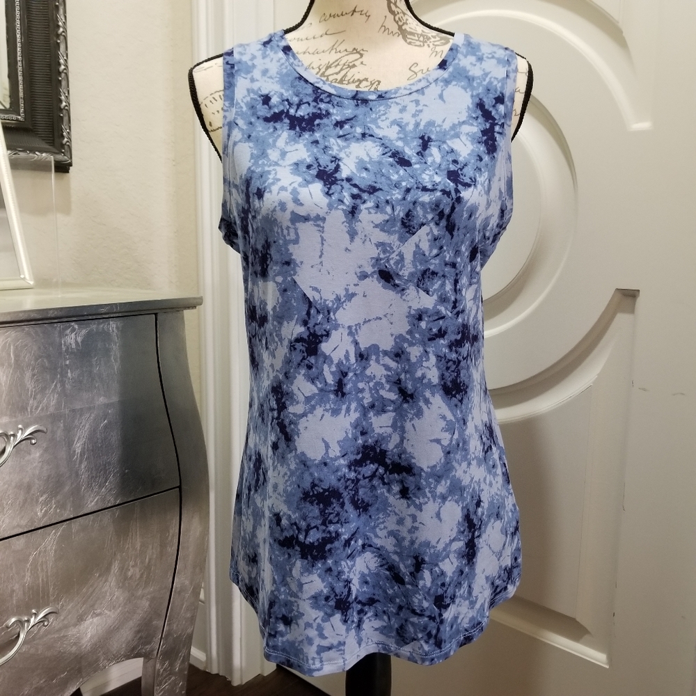 Tahari Tank